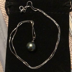 Freshwater Black pearl Neclace NWOT